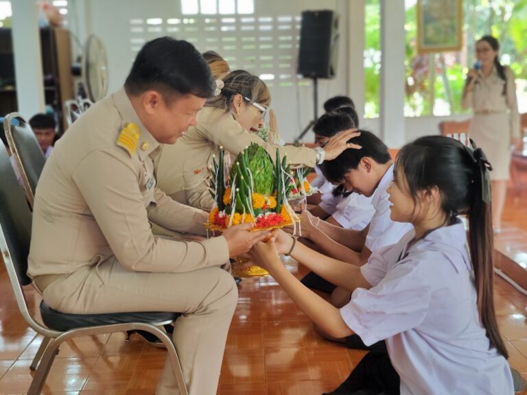 กิจกรรมวันไหว้ครูและเลือกตั้งประธานนักเรียน ปีการศึกษา 2567